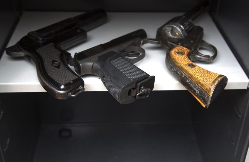 Safe(GUN) moving